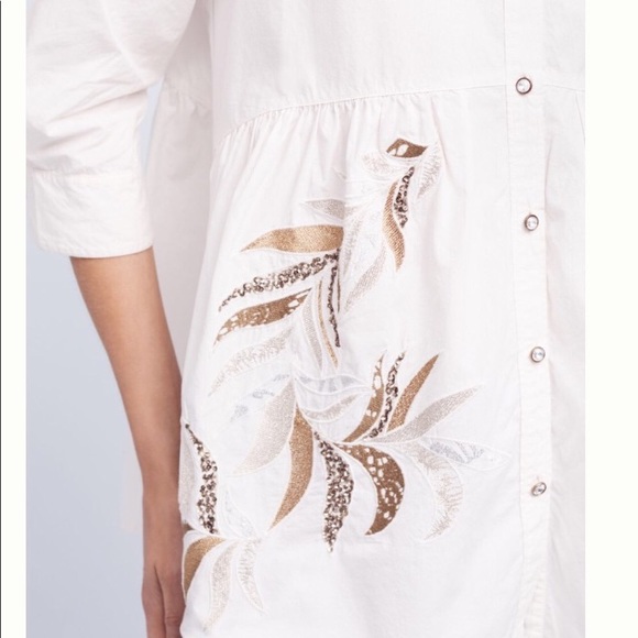 SOLD 🚫 Anthro New Bedford Button Down Top - SP - Picture 4 of 8